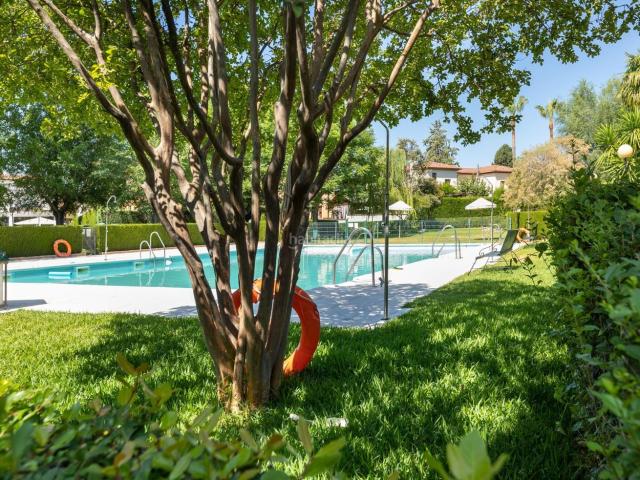 Chalet en venta en Albolote. SE VENDE CASA INDEPENDIENTE EN URBANIZACION PARQUE DEL CUBILLAS_ALBOLOTE_GRANADA. Chalets.