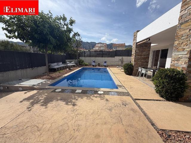 Chalet en venta en Alcanar, de 106 m² 3 habitaciones por 435.000