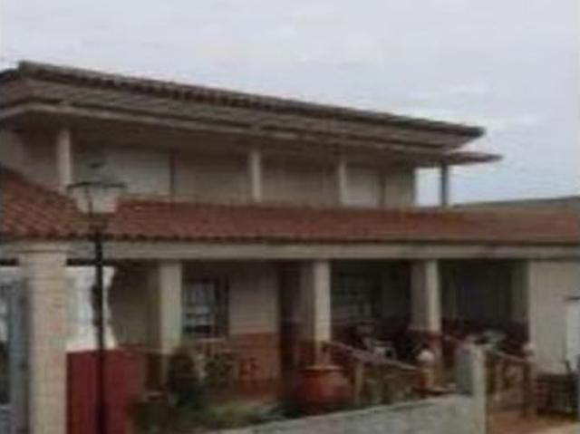 Chalet en Venta en Alcadozo, Albacete