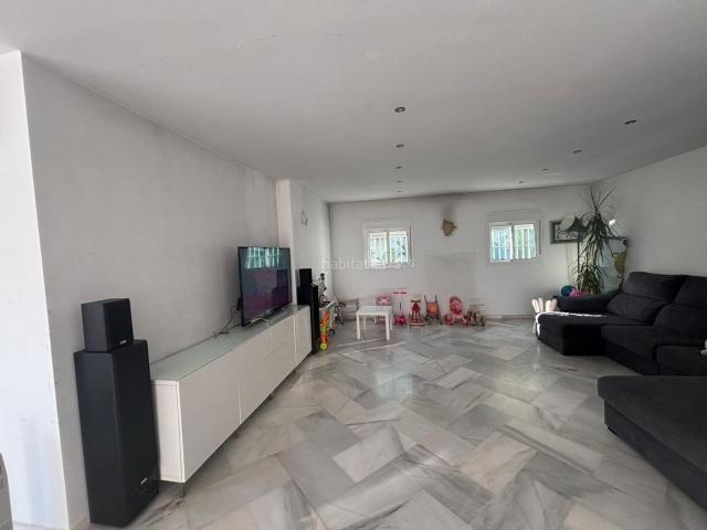 Chalet en venta en Alcalá de Guadaira, Oromana. CHALET EN LA JUNCOSA. Chalets Alcalá de.