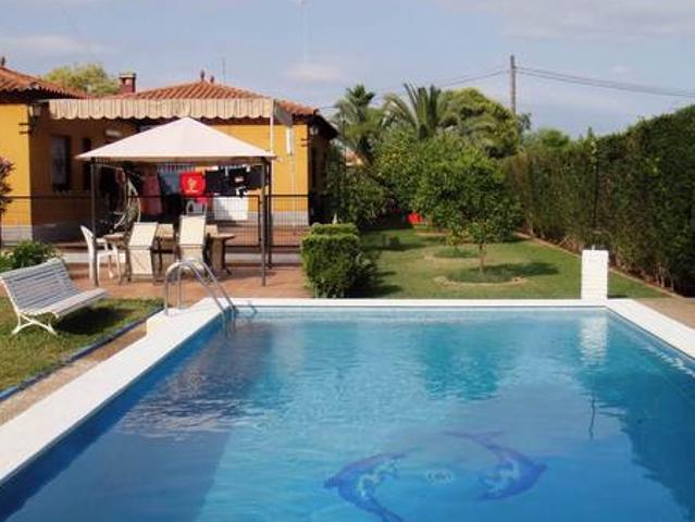 Chalet en venta en Alcalá de Guadaira, Ctra Utrera