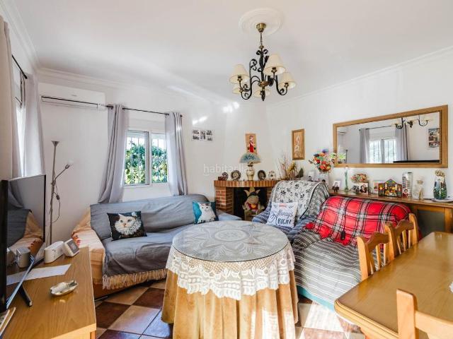 Chalet en venta en Alcaucín. Chalets.