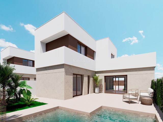 Chalet en venta en Alcázares Los, Las Lomas de Rame Bahía Bella. Villa de 3 dormitorios en venta en Los Alcázares, con piscina. Chalets Alcázares.