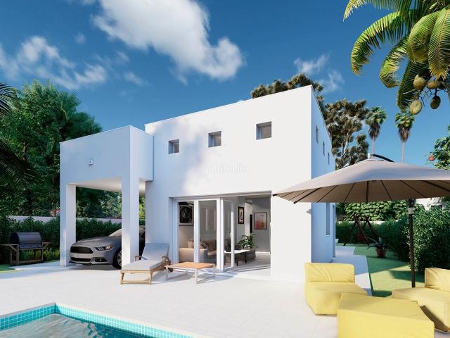 Chalet en venta en Alcázares Los, Las Lomas de Rame Bahía Bella. Villa de 3 dormitorios en venta en Los Alcázares, con piscina. Chalets Alcázares.