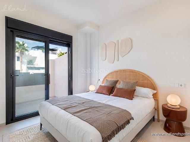 Chalet en venta en Alcázares Los, Las Lomas de Rame Bahía Bella. Villas con 3 dormitorios y piscina en Los Alcázares. Chalets Alcázares.