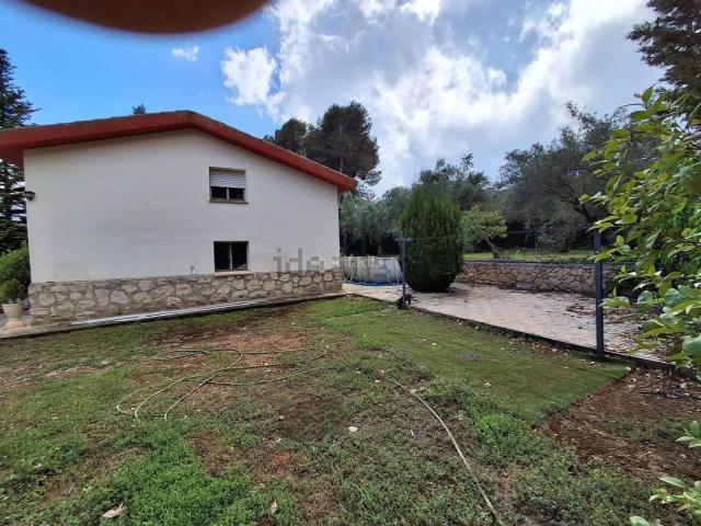 Chalet en venta en Alcoi, Batoi. Chalet independiente en venta en Alcoy Urbanización Montesol. Chalets.