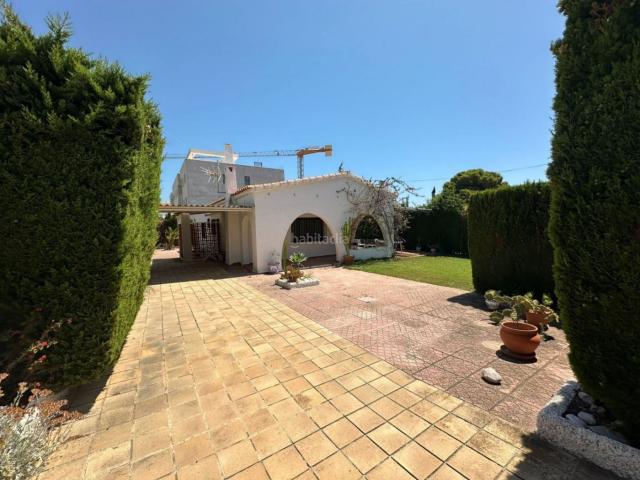 Chalet en venta en Alcossebre. Chalets.