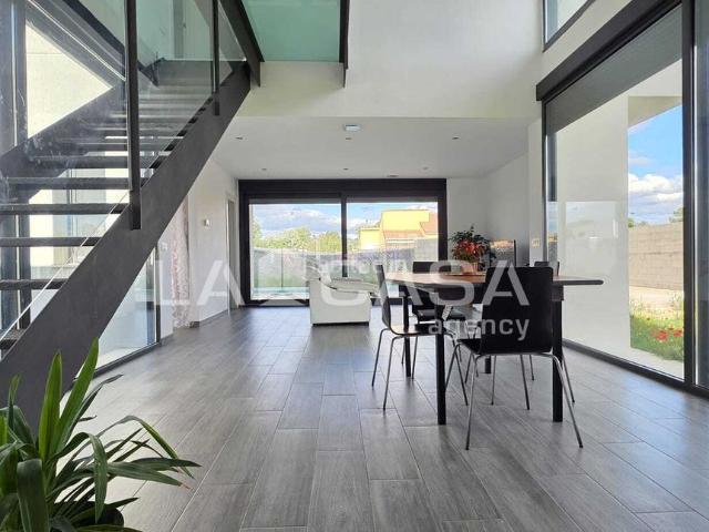 Chalet en venta en Aldeamayor de San Martín. Chalets Aldeamayor de San.