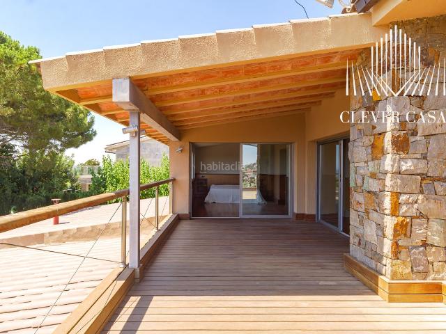 Chalet en venta en Alella. EXCLUSIVA VILLA DE LUJO CON VISTAS AL MAR EN CAN TEIXIDÓ, ALELLA. Chalets.