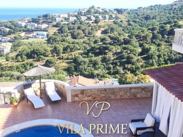 Chalet en venta en Alella. ESPACTACULAR CHALET CON VISTAS AL MAR, ALELLA. Chalets.