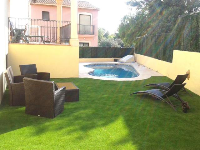 Chalet en venta en Alfàs del Pi l´, Escandinavia Cautivador. SE VENDE CHALET DE 5 DORMITORIOS CON PISCINA PROPIA EN ALFAS DEL PI SEVENDGROUP.COM. Chalets Alfàs del Pi.