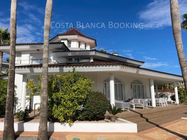 Chalet en venta en Alfàs del Pi l´, Pueblo Ubanizaciones. Chalets Alfàs del Pi.