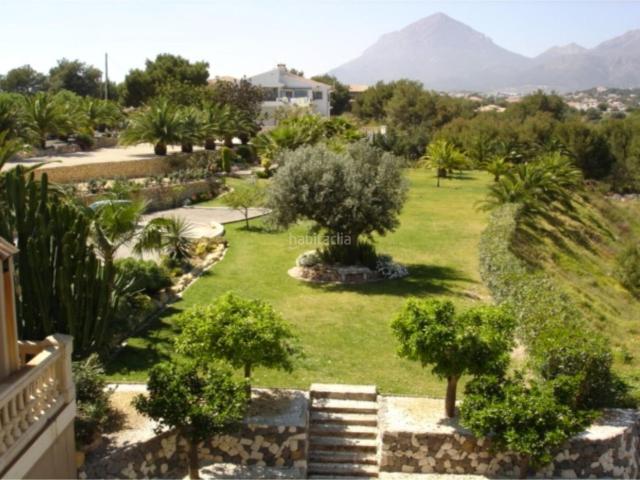 Chalet en venta en Alfàs del Pi l´, Pueblo Ubanizaciones. Magnífica villa de estilo mediterraneo con impresionantes vistas. Chalets Alfàs del Pi.