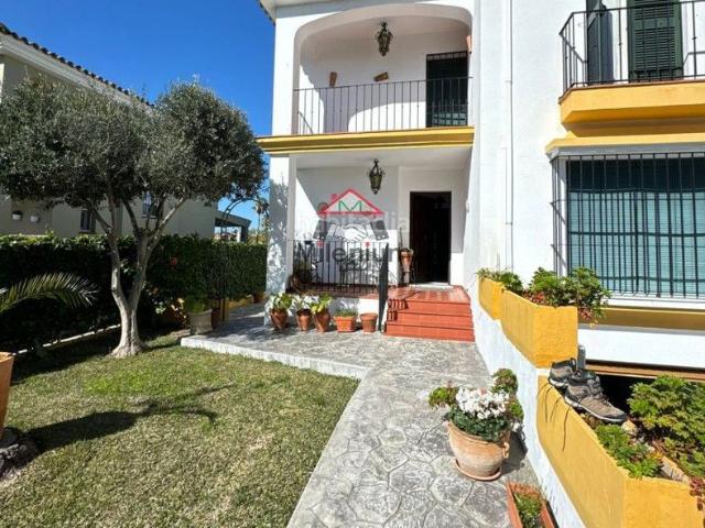 Chalet en venta en Algeciras, Los Pinos. chalet en la zona de la colonia san miguel. Chalets.