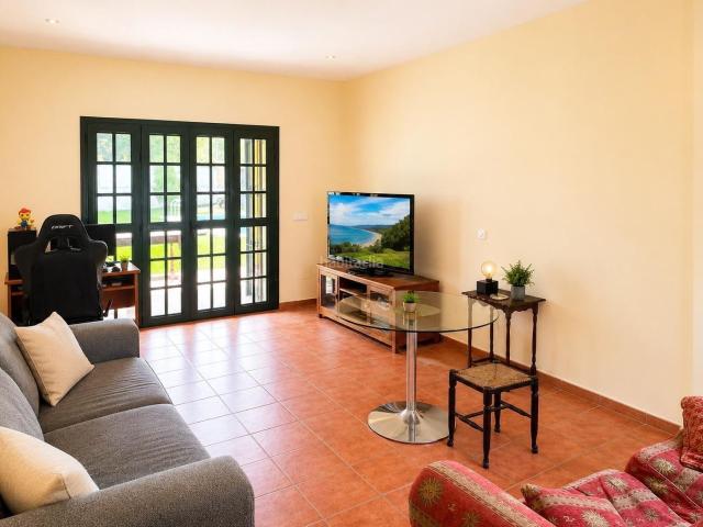 Chalet en venta en Algeciras, Los Pinos. SE VENDE CHALET CON PISCINA Y GRAN PARCELA DE CASI 1000M2 EN LOS PINOS. Chalets.