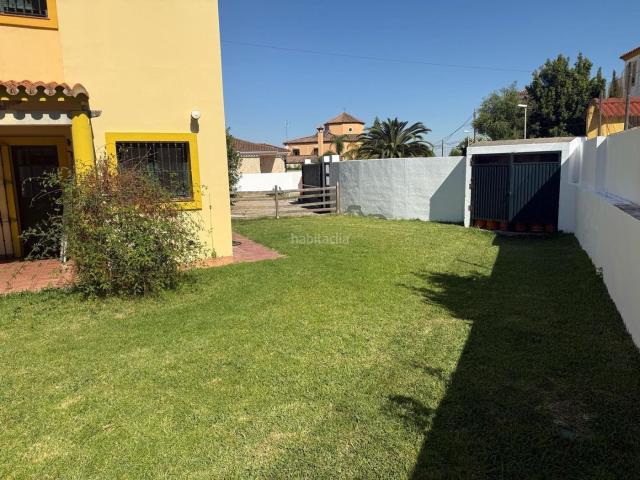Chalet en venta en Algeciras, Los Pinos. Se vende Chalet independiente con piscina privada en Urbanización Los Pinos, Algeciras. Chalets.