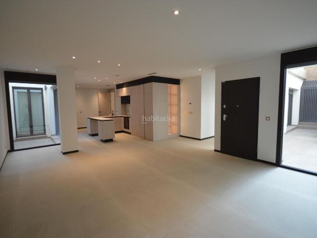 Chalet en venta en Algorfa. Villa de 5 dormitorios y gran semisótano en primera linea de Golf en ventaAlgorfa. Chalets.