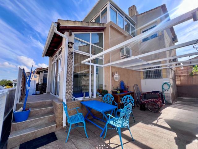 Chalet en venta en Algorfa Alicante