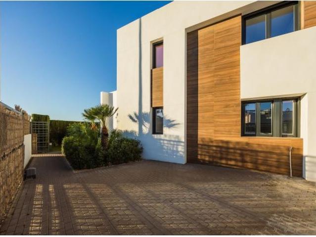 Chalet en Venta en Algorfa, Alicante