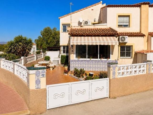 Chalet en venta en Algorfa, Alicante