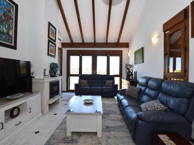 Chalet en venta en Algorfa. CHALET CON VISTAS. Chalets.
