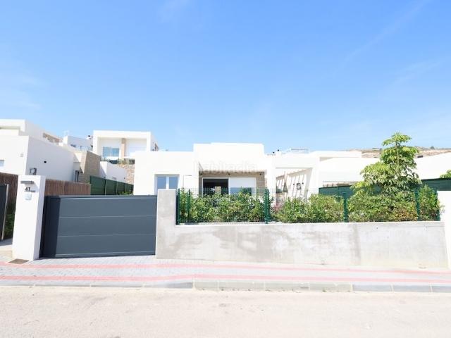 Chalet en venta en Algorfa. Chalets.