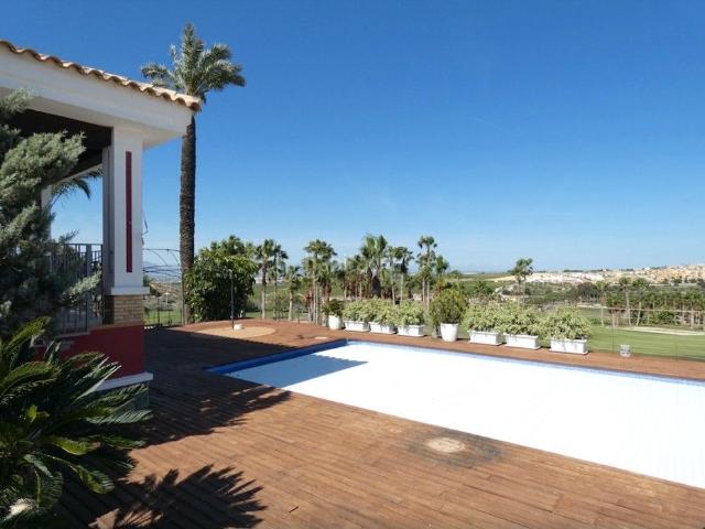 Chalet en venta en Algorfa. Chalets.