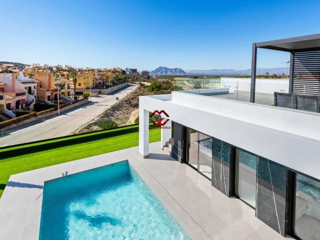 Chalet en venta en Algorfa. Exclusivas viviendas de obra nueva en resort de golf La Finca, Algorfa. Chalets.