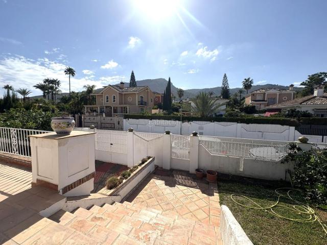 Chalet en venta en Alhaurín de la Torre, Capellanía Retamar. Magnífica casa independiente en una sola planta en Capellanía, Alhaurín de la Torre. Chalets Alhaurín de la.