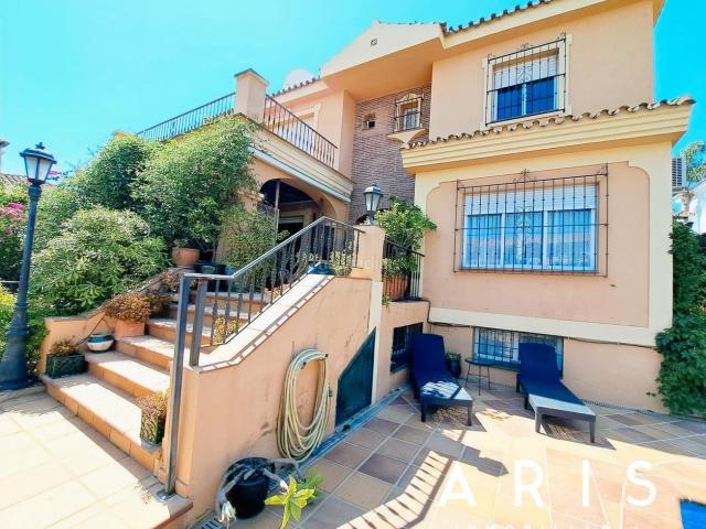 Chalet en venta en Alhaurín de la Torre, Capellanía Retamar. Chalet independiente en venta. Chalets Alhaurín de la.