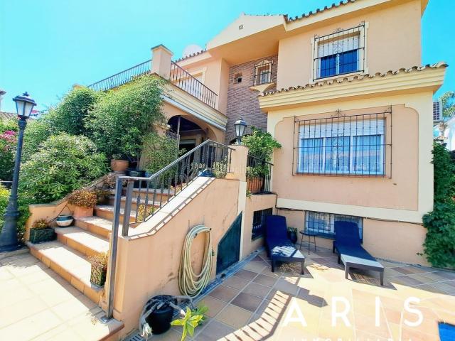Chalet en venta en Alhaurín de la Torre, Capellanía Retamar. Chalet independiente en venta. Chalets Alhaurín de la.