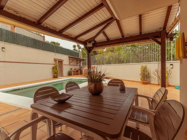 Chalet en venta en Alhaurín de la Torre, Capellanía Retamar. Exclusiva Villa en Alhaurín De la Torre. Chalets Alhaurín de la.