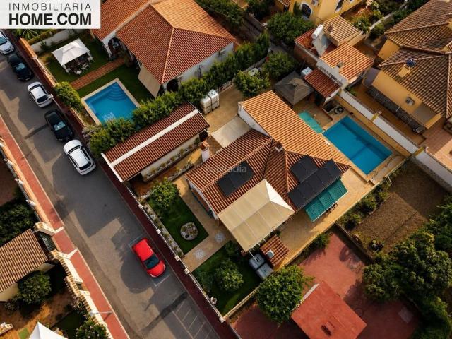 Chalet en venta en Alhaurín de la Torre, Jardines de Alhaurín Huerta Alta Fuensanguínea. Exclusivo chalet independiente en una de las urbanizaciones más prestigiosas de Alhaurín de la Torre. Chalets.