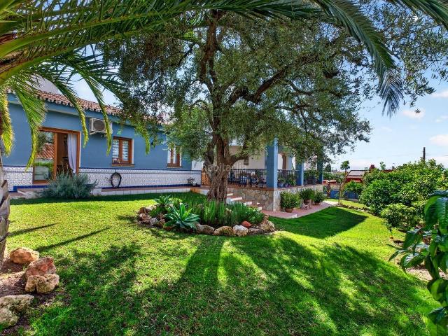 Chalet en venta en Alhaurín de la Torre, Manantiales Lagar Cortijo. Chalet independiente en una sola planta en Los Manantiales, Alhaurín de la Torre. Chalets Alhaurín de la.