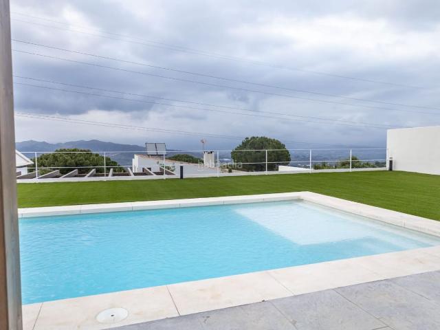 Chalet en venta en Alhaurín de la Torre, Pinos de Alhaurín. Chalet en venta en Pinos de Alhaurín, 4 dormitorios. Chalets Alhaurín de la.