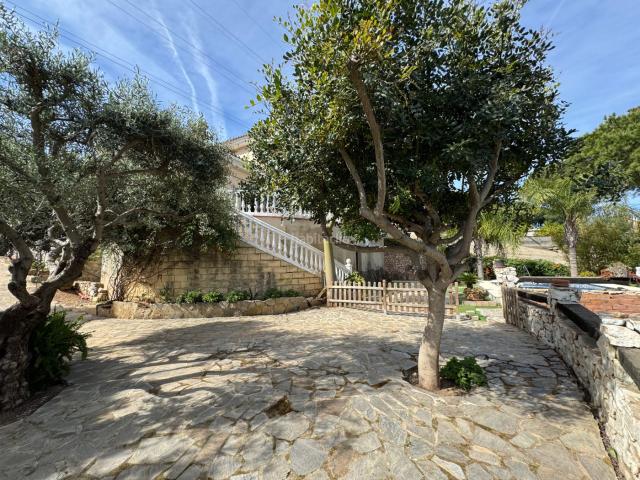 Chalet en venta en Alhaurín de la Torre, Pinos de Alhaurín. Villa con excelentes vistas en Pinos de Alhaurín. Chalets Alhaurín de la.