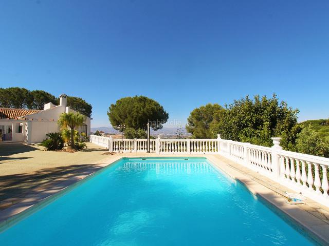 Chalet en venta en Alhaurín de la Torre, Pinos de Alhaurín. Villa independiente en una planta en Pinos de Alhaurin. Chalets Alhaurín de la.
