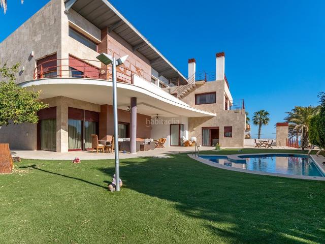 Chalet en venta en Alicante, Cabo de las Huertas. Chalet Exclusivo en Cabo Huertas, Alicante. Chalets.