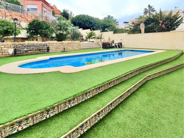 Chalet en venta en Alicante, Cabo de las Huertas. Chalets.