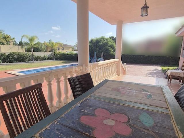 Chalet en venta en Alicante, Cañada del Fenollar. Villa en venta en Cañada del Fenollar, 7 dormitorios. Chalets.