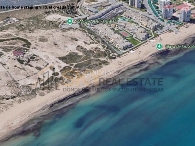 Chalet en venta en Alicante, Agua Amarga Urbanova. Casa con parcela en playa de Alicante. Chalets.