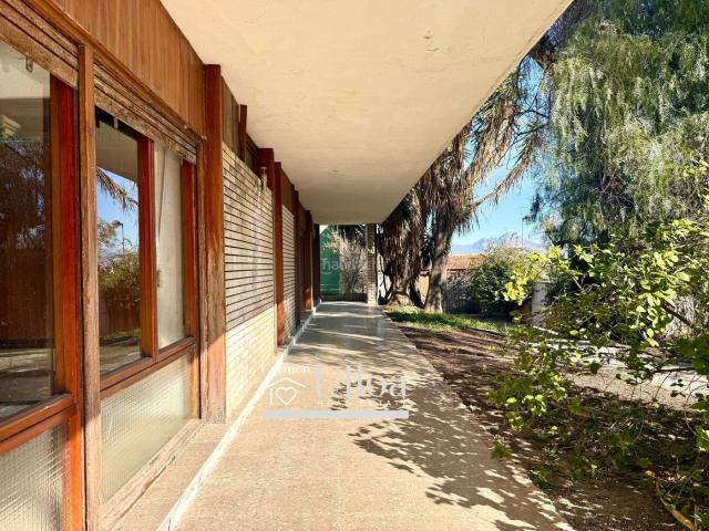 Chalet en venta en Alicante, Garbinet Parque de las Avenidas. GRAN CHALET INDEPENDIENTE DE 708 M2 CON PISCINA PRIVADA EN VISTAHERMOSA, ALICANTE. Chalets.