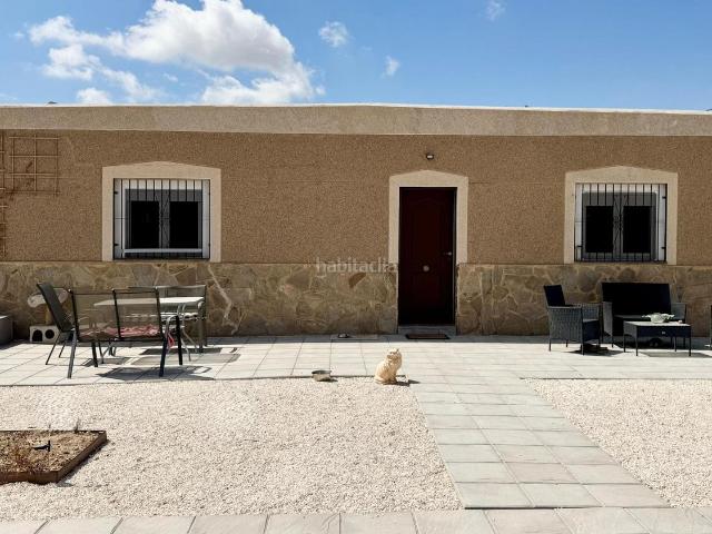 Chalet en venta en Alicante, Fontcalent. ENCANTADORA CASA DE CAMPO a 15 minutos de Alicante. Chalets.