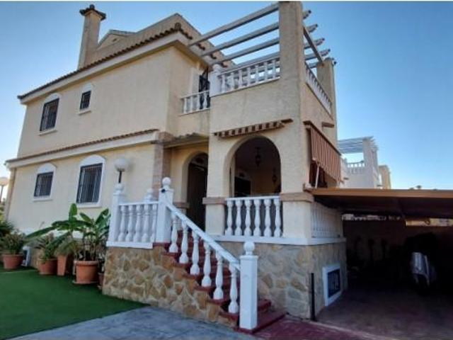 Chalet en venta en Alicante, Monforte Del Cid