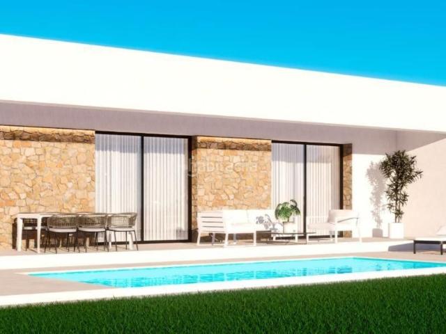 Chalet en venta en Alicante, Nou Alacant. GRAN CARTERA DE OBRA NUEVA MÁS DE 8.000 VIVIENDAS LLAVE EN MANO EN COSTA CÁLIDA Y COSTA BLANCA. Chalets.