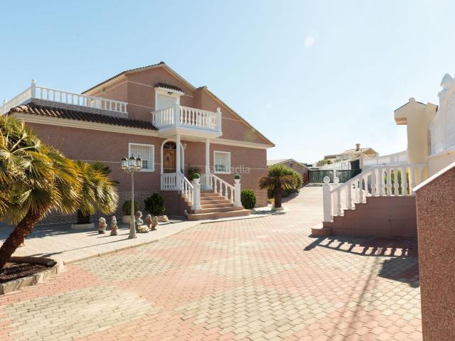 Chalet en venta en Alicante, Rebolledo. Chalet independiente en Alicante El Rebolledo. Chalets.
