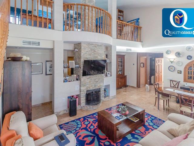 Chalet en venta en Alicante, Villafranqueza. Chalet en venta en Villafranqueza, 5 dormitorios. Chalets.