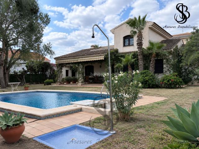 Chalet en venta en Alicante, Villafranqueza. Chalets.