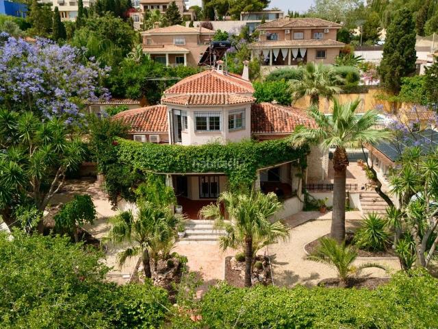 Chalet en venta en Alicante, Vistahermosa. Exclusivo Chalet Rodeado de Naturaleza en Alicante. Chalets.