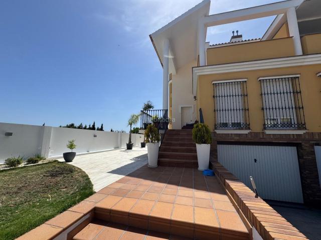 Chalet en venta en Aljaraque, Núcleo Urbano. Chalets.